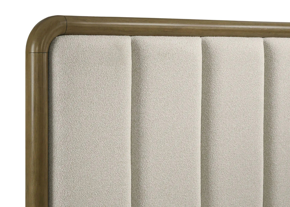 Amsbury 59-inch Upholstered Queen Bed Nutmeg | 64.25 x 86.5 x 58.5 in | Rubberwood & Boucle | Bedroom