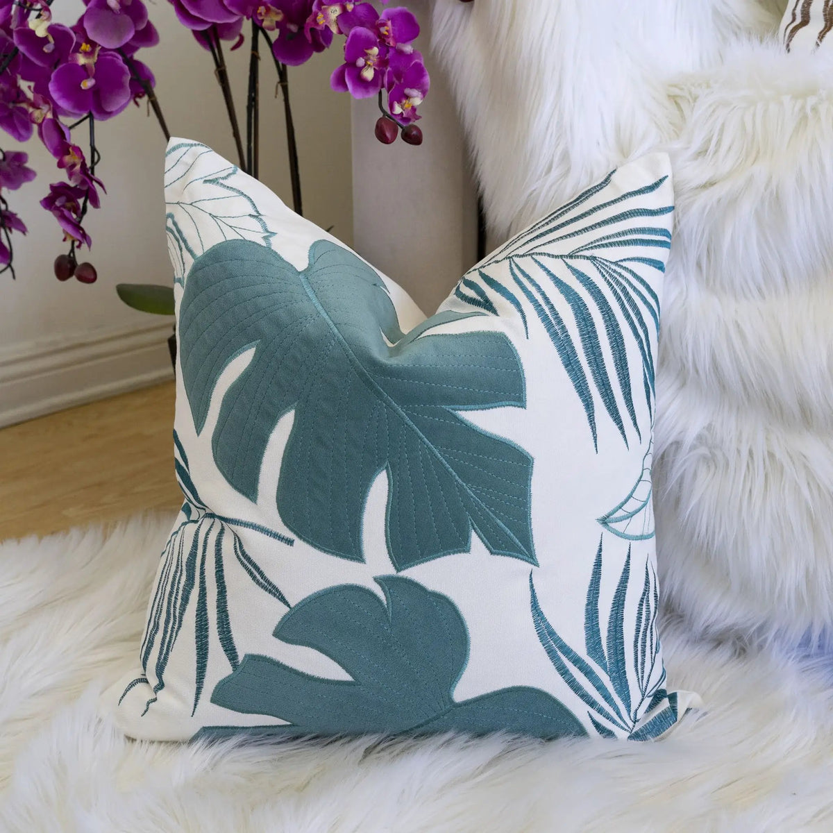 Autumn Leaf Accent Pillow | 20X20 Inches | Hidden Zipper | Optional Insert