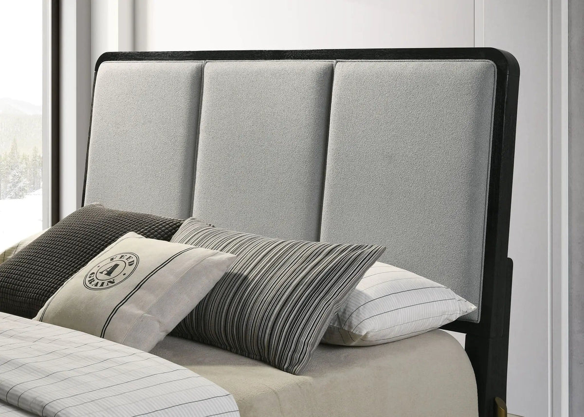 Arini Upholstered Queen Panel Bed Black and | 65.25 x 92.5 x 56.25 in | Fabric & Metal | Grey