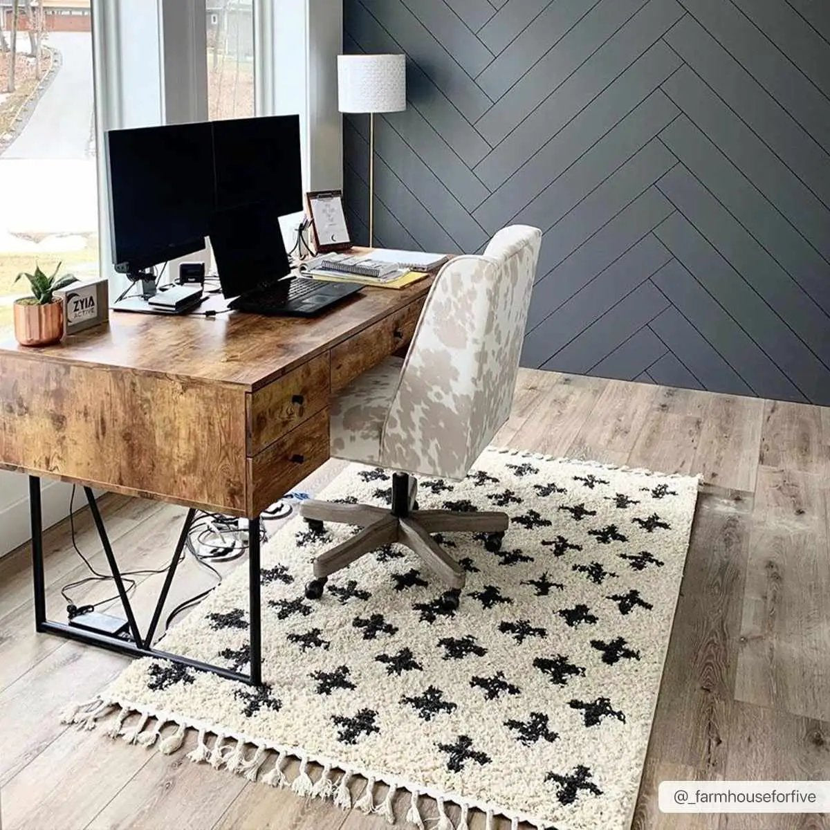 Alstead Area Rug from PriceLows™