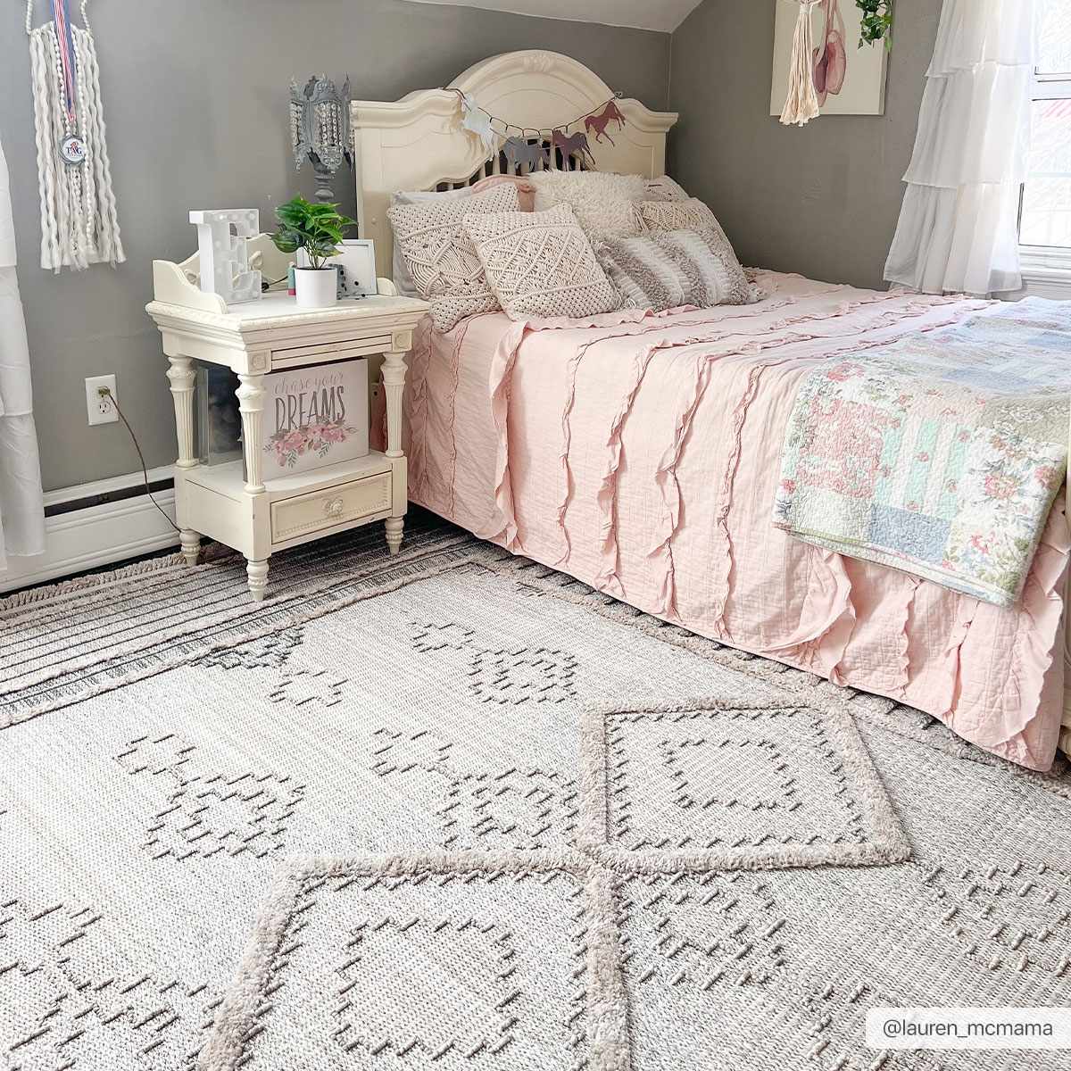 Amaga Area Rug from PriceLows™