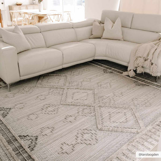 Amaga Area Rug from PriceLows™
