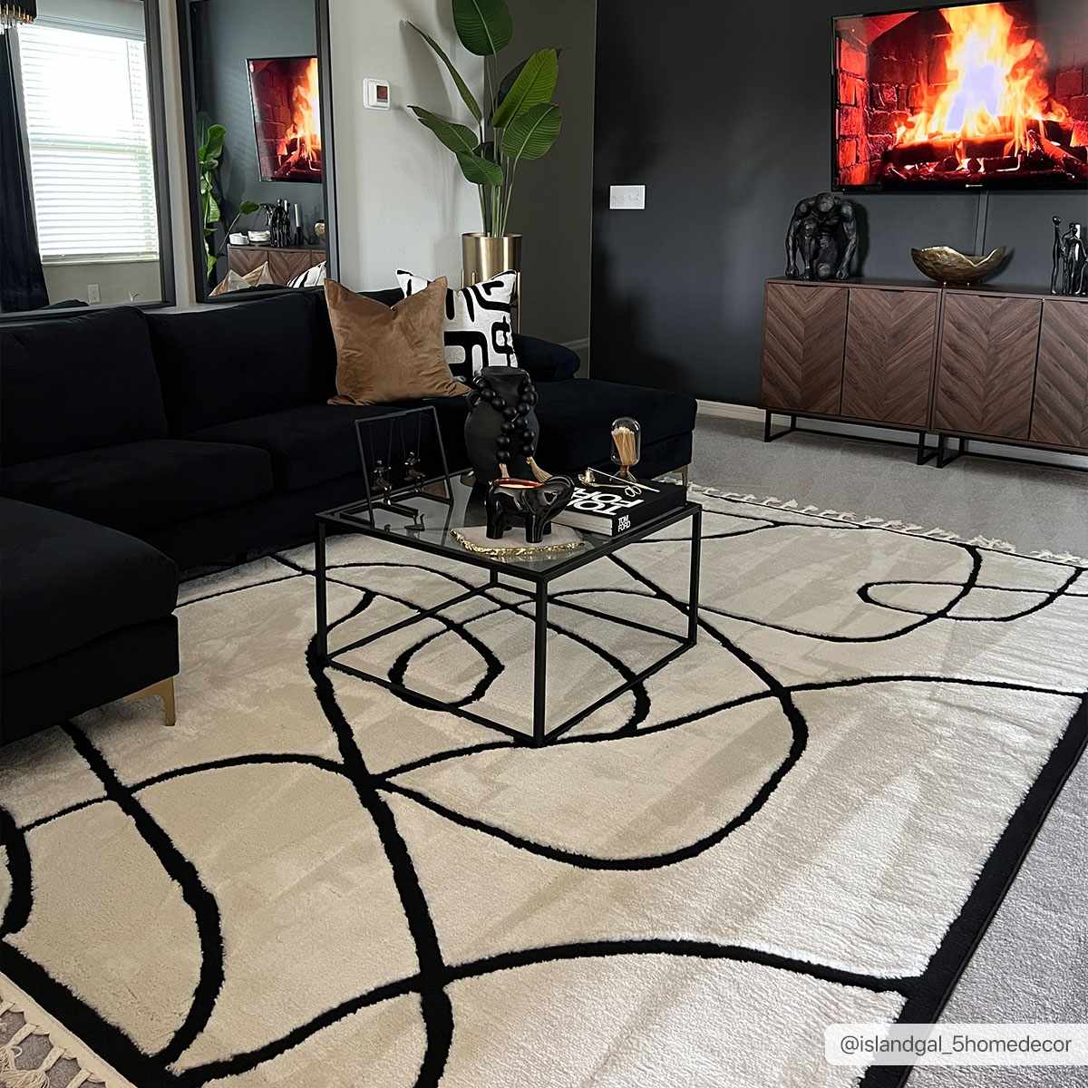Azana Black & White Area Rug from PriceLows™