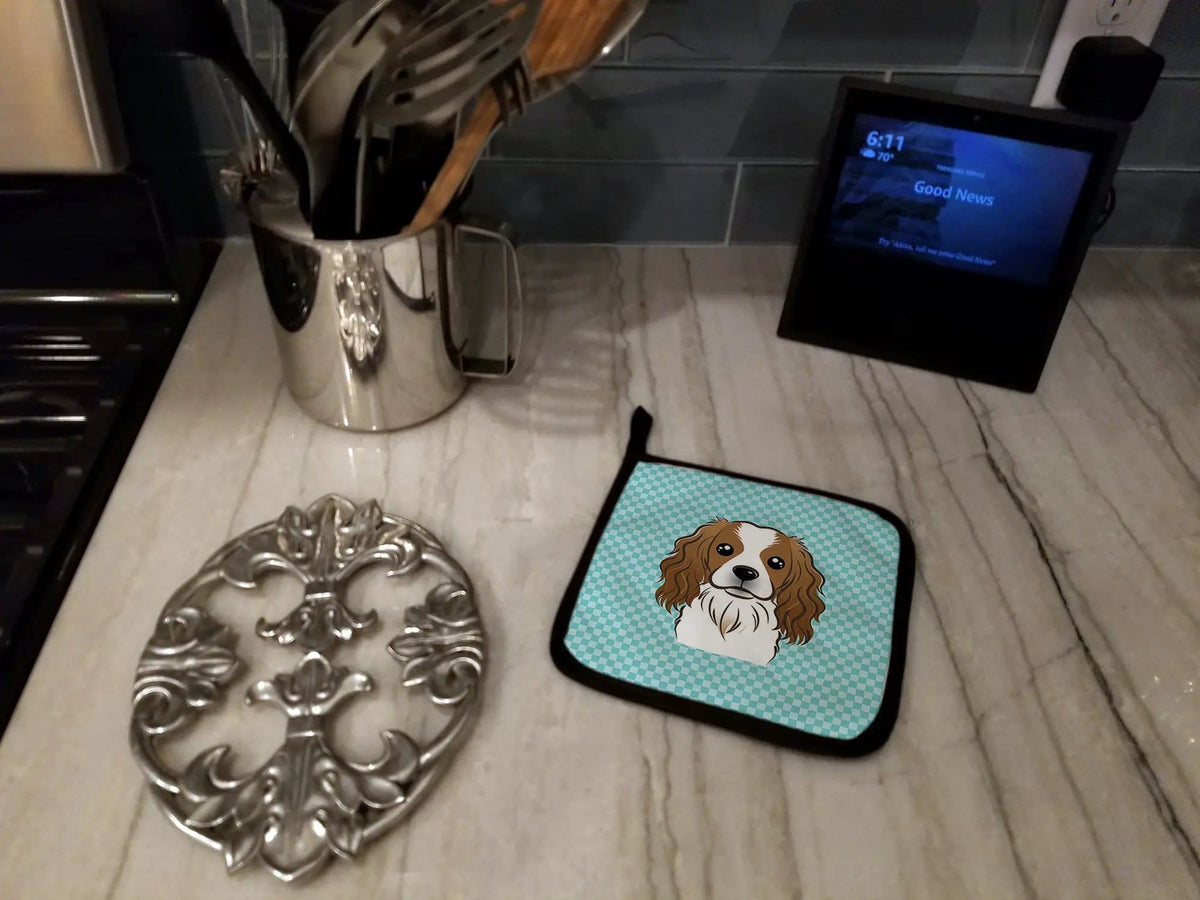 Pot Holder Set of 2 | Heat Resistant Quilted Hot Pads | 7.5 x 7.5 Inch | Checkerboard Blue Cavalier Spaniel