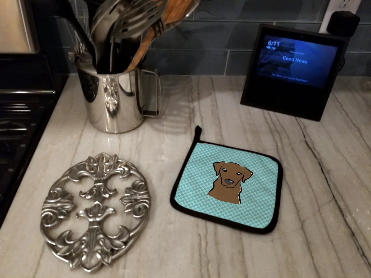 Pot Holder Set of 2 | Heat Resistant Quilted Hot Pads | 7.5 x 7.5 Inch | Checkerboard Blue Chocolate Labrador