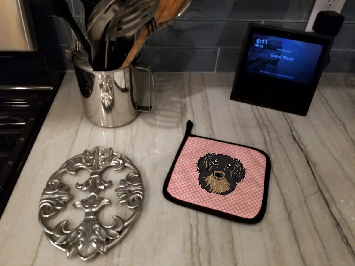 Pot Holder Set of 2 | Heat Resistant Quilted Hot Pads | 7.5 x 7.5 Inch | Checkerboard Pink Longhair Black and Tan Dachshund
