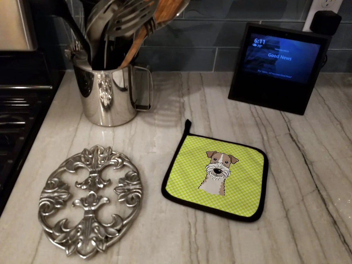Pot Holder Set of 2 | Heat Resistant Quilted Hot Pads | 7.5 x 7.5 Inch | Checkerboard Lime Green Wire Haired Fox Terrier