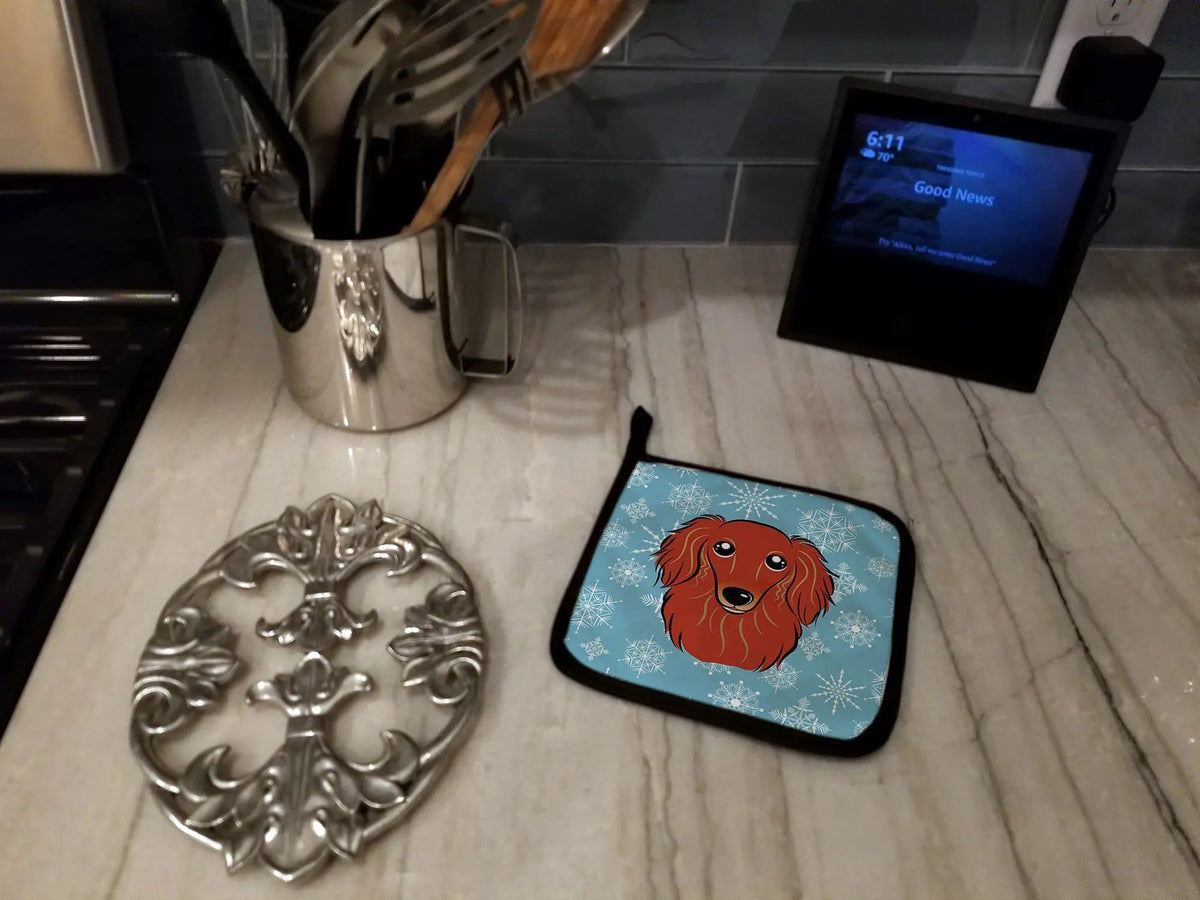 Pot Holder Set of 2 | Heat Resistant Quilted Hot Pads | 7.5 x 7.5 Inch | Snowflake Longhair Red Dachshund