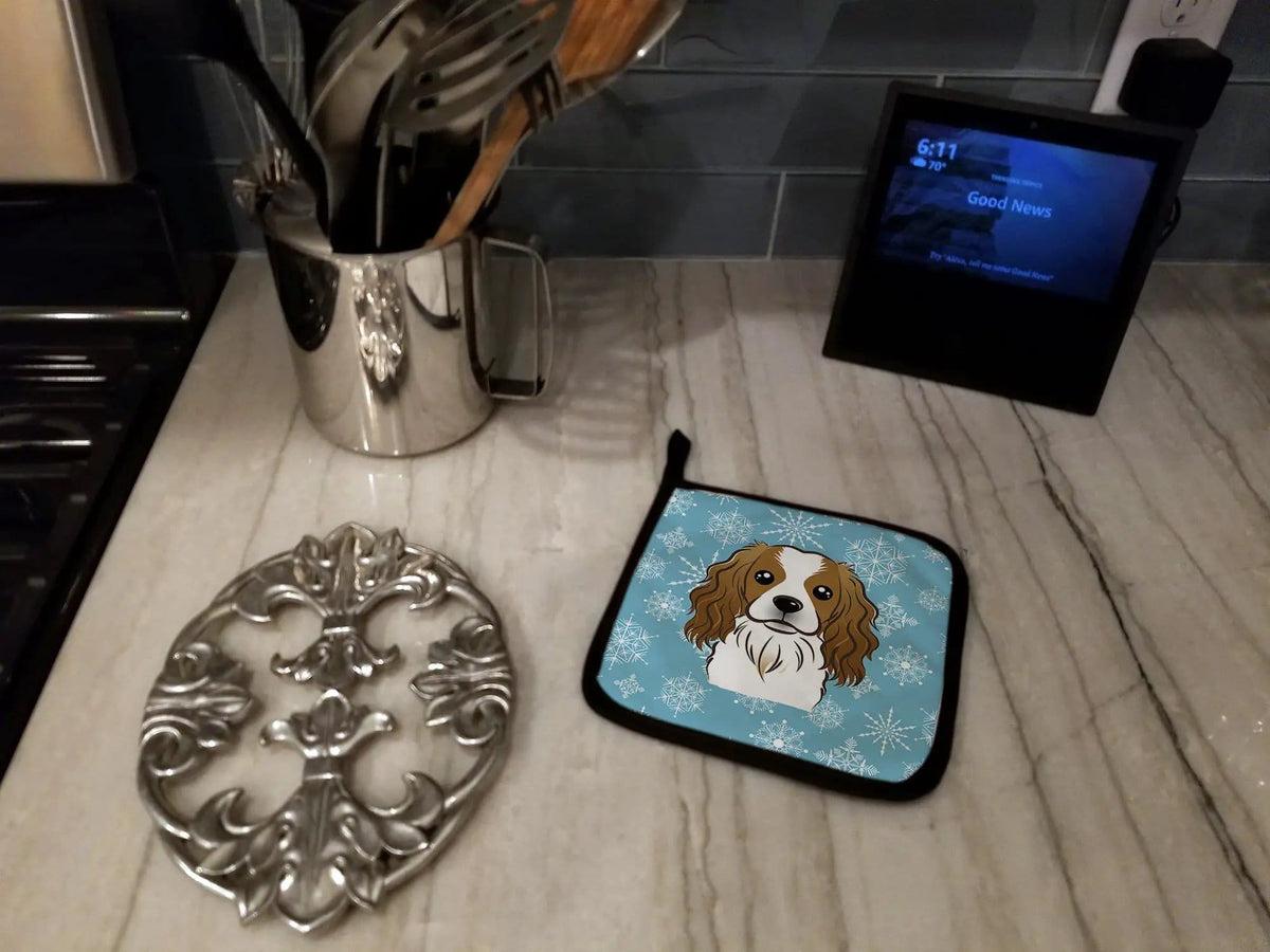 Pot Holder Set of 2 | Heat Resistant Quilted Hot Pads | 7.5 x 7.5 Inch | Snowflake Cavalier Spaniel