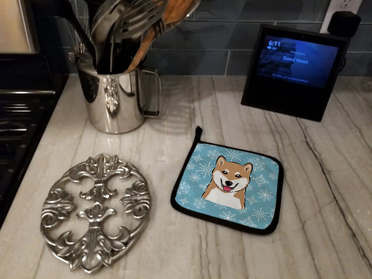 Pot Holder Set of 2 | Heat Resistant Quilted Hot Pads | 7.5 x 7.5 Inch | Snowflake Shiba Inu