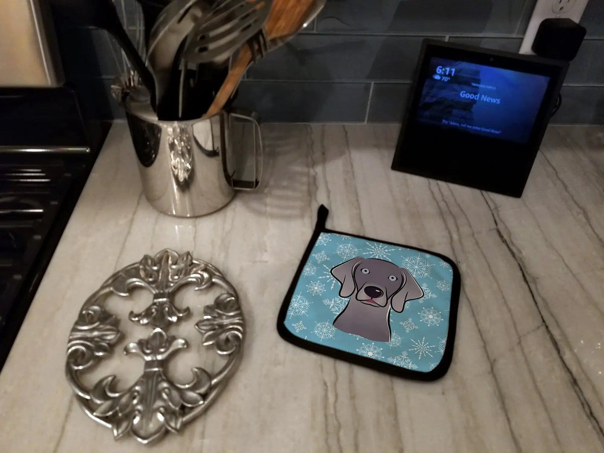 Pot Holder Set of 2 | Heat Resistant Quilted Hot Pads | 7.5 x 7.5 Inch | Snowflake Weimaraner