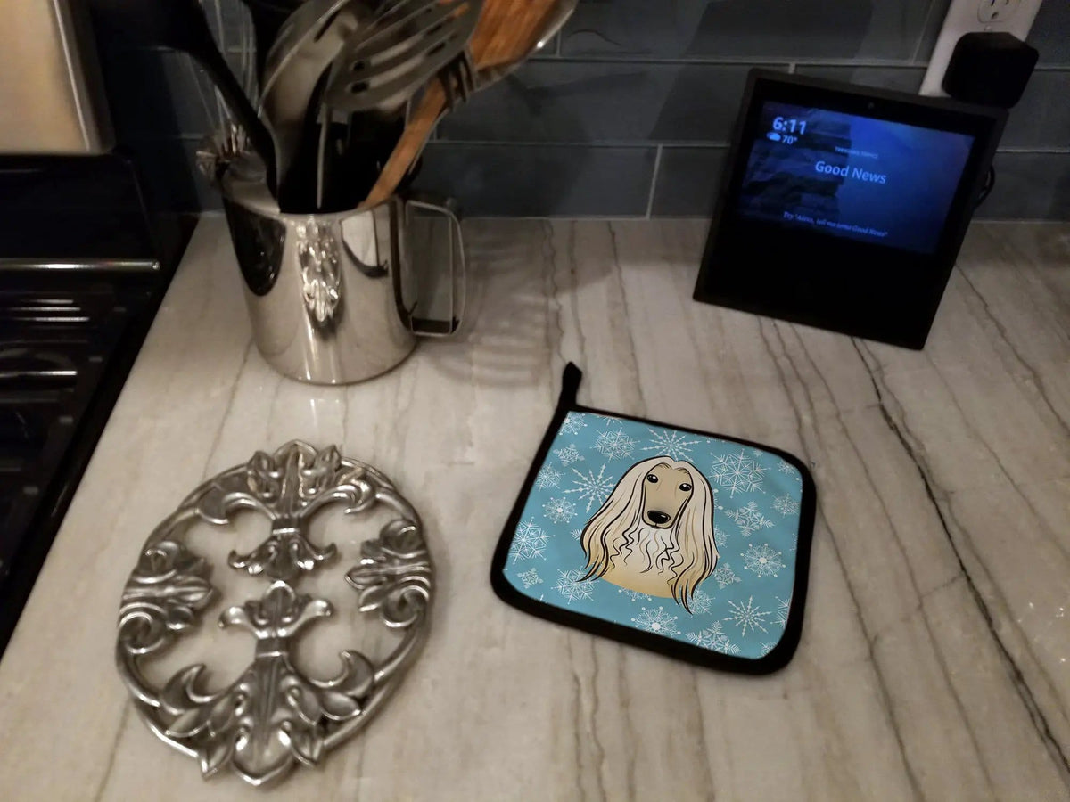 Pot Holder Set of 2 | Heat Resistant Quilted Hot Pads | 7.5 x 7.5 Inch | Snowflake Afghan Hound