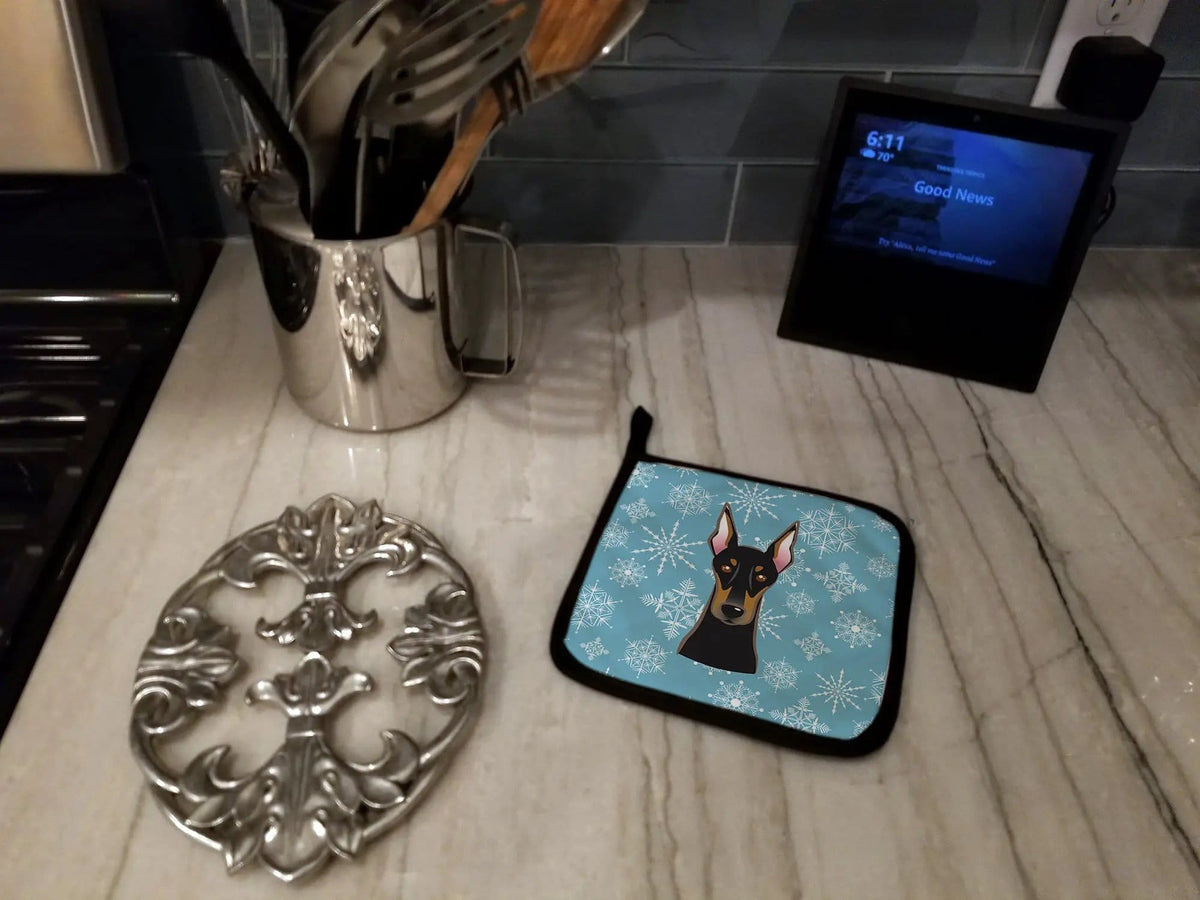 Pot Holder Set of 2 | Heat Resistant Quilted Hot Pads | 7.5 x 7.5 Inch | Snowflake Doberman