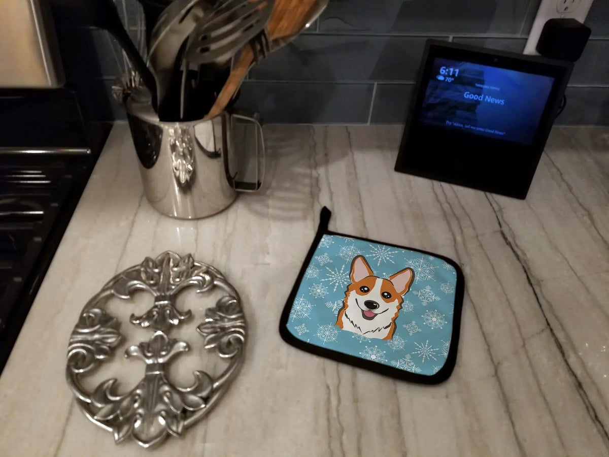 Pot Holder Set of 2 | Heat Resistant Quilted Hot Pads | 7.5 x 7.5 Inch | Snowflake Red Corgi