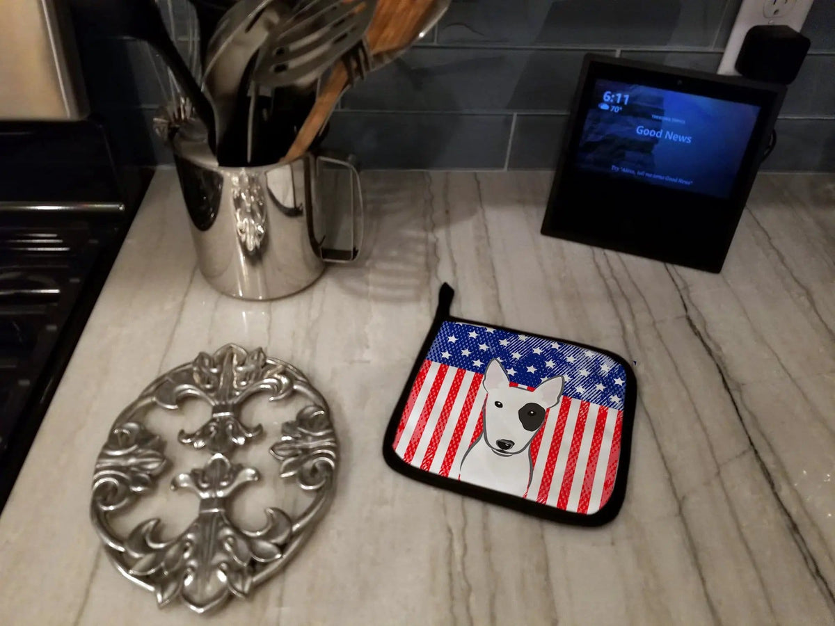 Pot Holder Set of 2 | Heat Resistant Quilted Hot Pads | 7.5 x 7.5 Inch | American Flag and Bull Terrier
