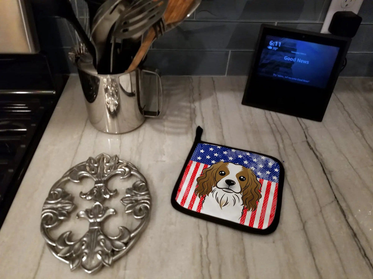 Pot Holder Set of 2 | Heat Resistant Quilted Hot Pads | 7.5 x 7.5 Inch | American Flag and Cavalier Spaniel