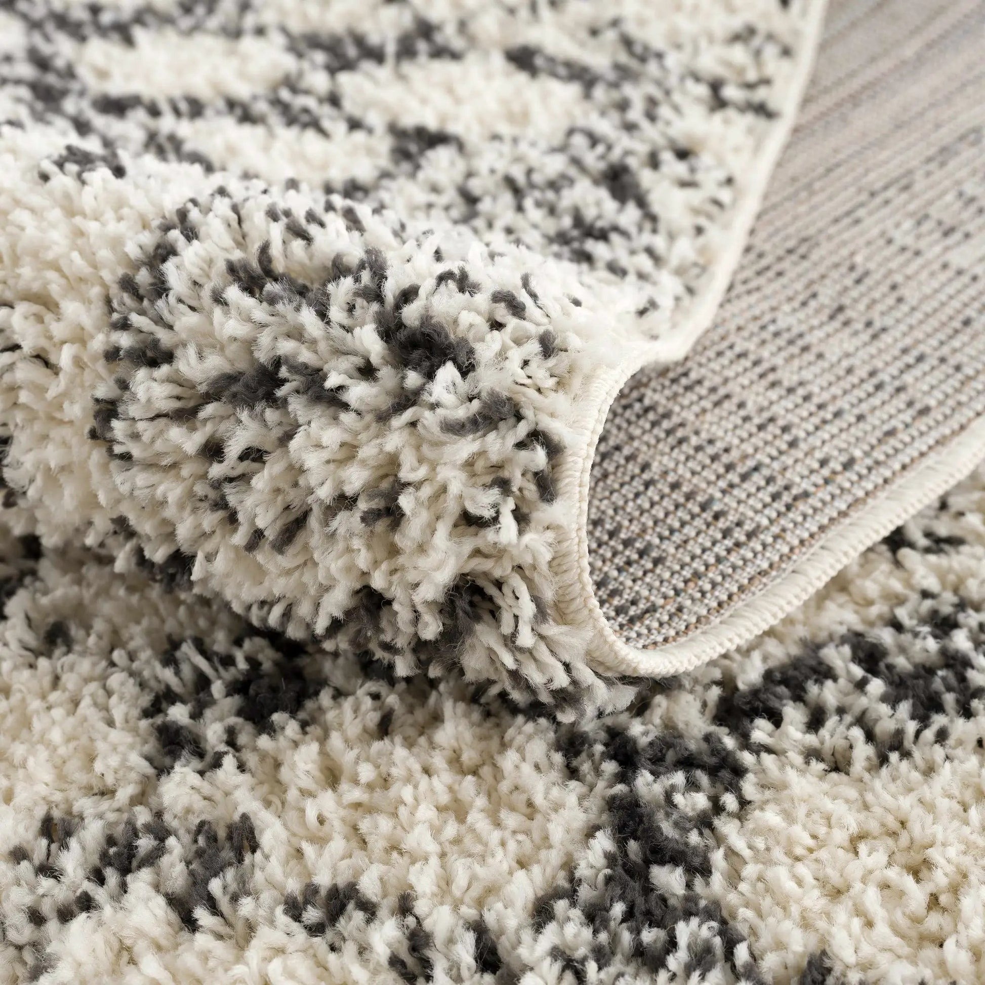 Buan Plush Area Rug from PriceLows™