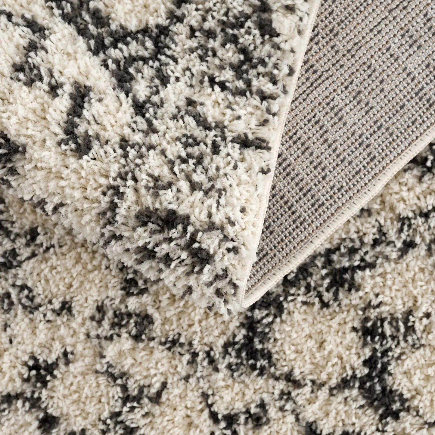 Buan Plush Area Rug from PriceLows™