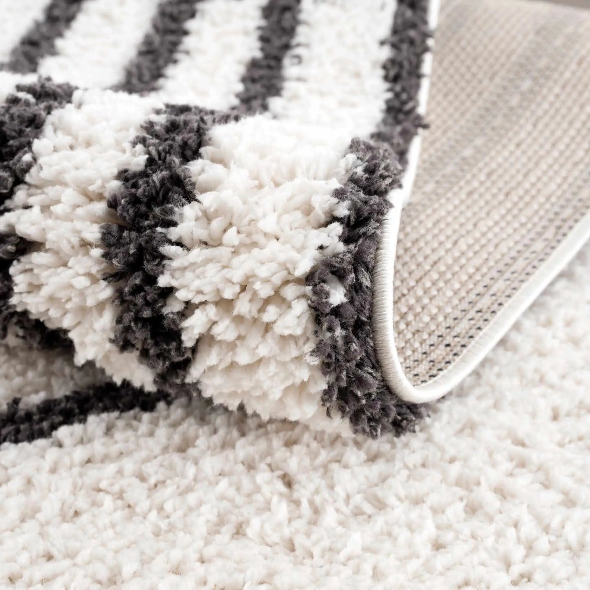 Bauer Area Rug from PriceLows™