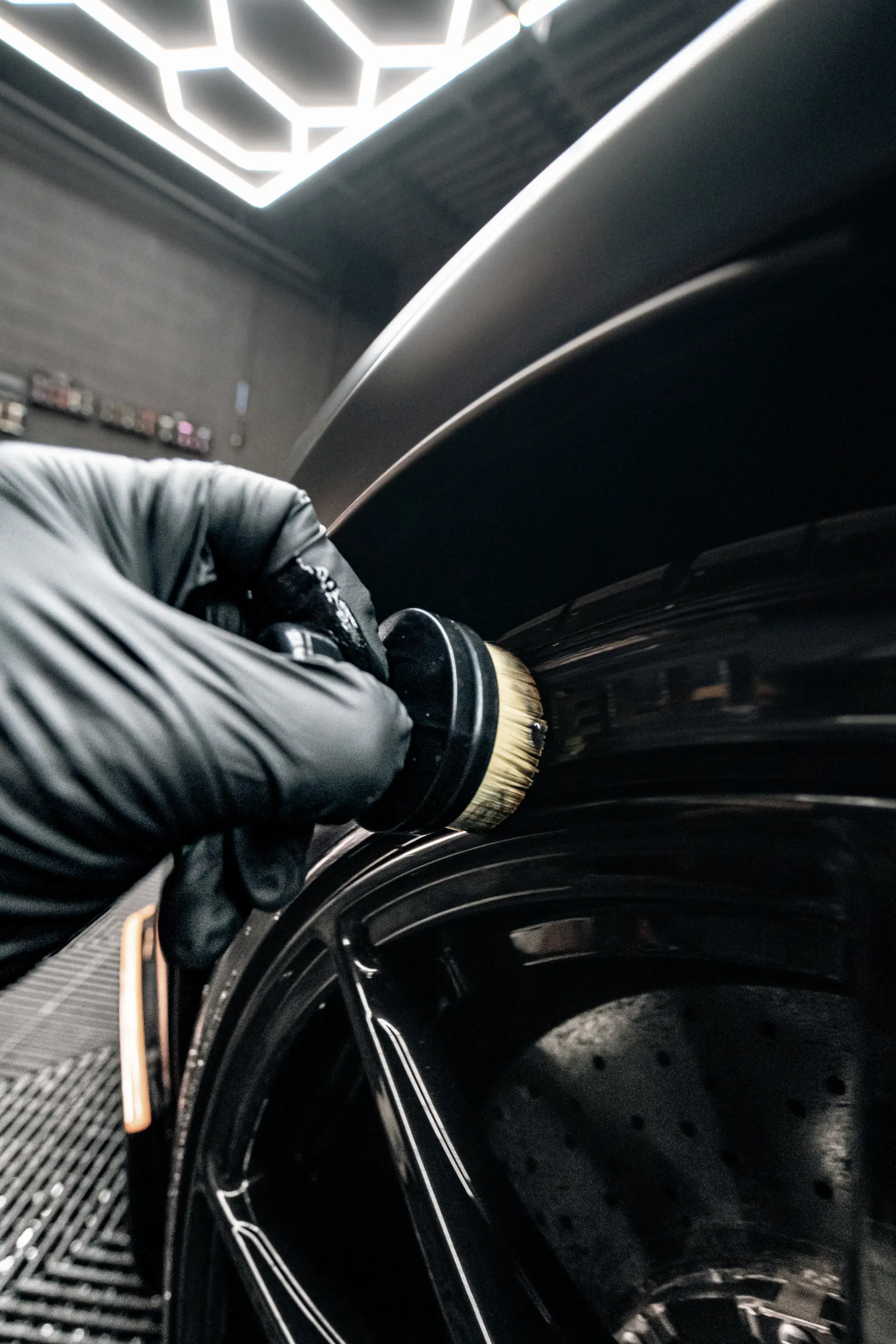 BLACKLINE® TIRE SHINE APPLICATOR BRUSH from PriceLows™