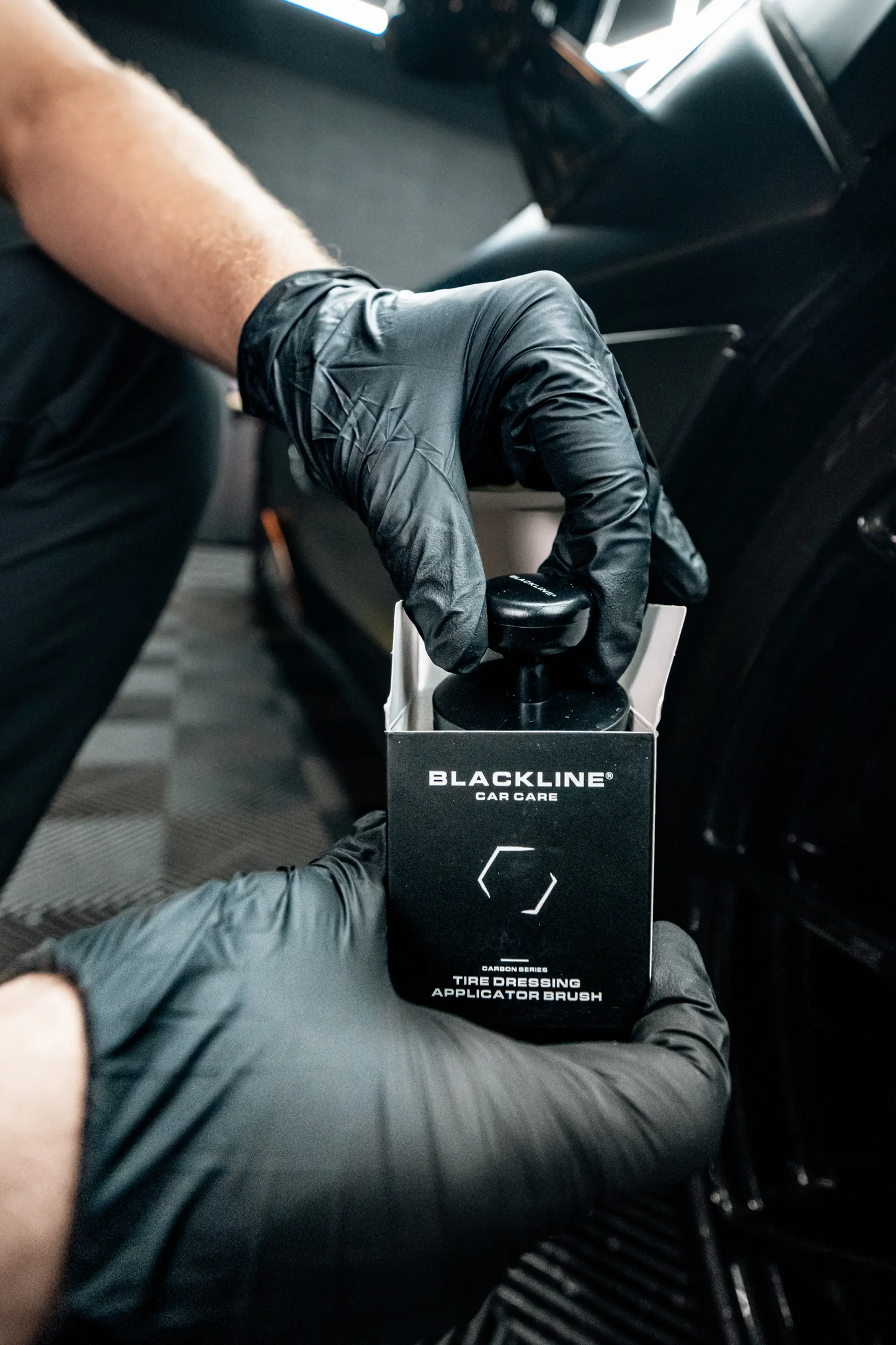 BLACKLINE® TIRE SHINE APPLICATOR BRUSH from PriceLows™
