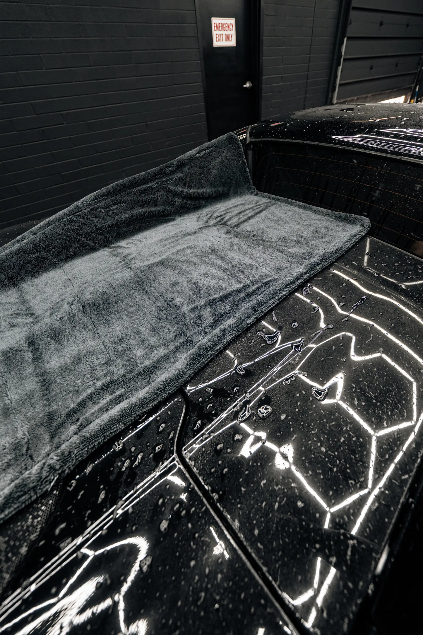 BLACKLINE® TWISTED-LOOP DRYING TOWEL from PriceLows™