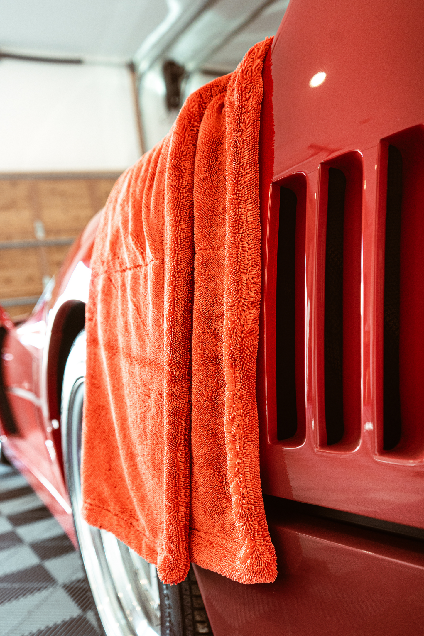 BLACKLINE® TWISTED-LOOP DRYING TOWEL from PriceLows™