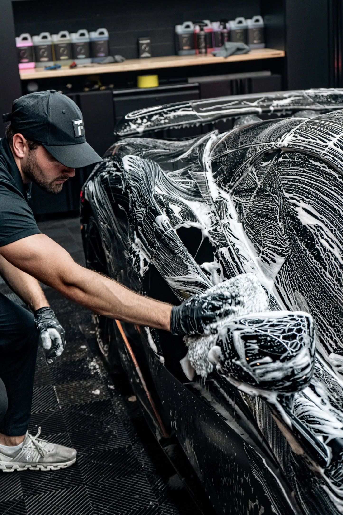 BLACKLINE® MICROFIBER WASH MITT from PriceLows™