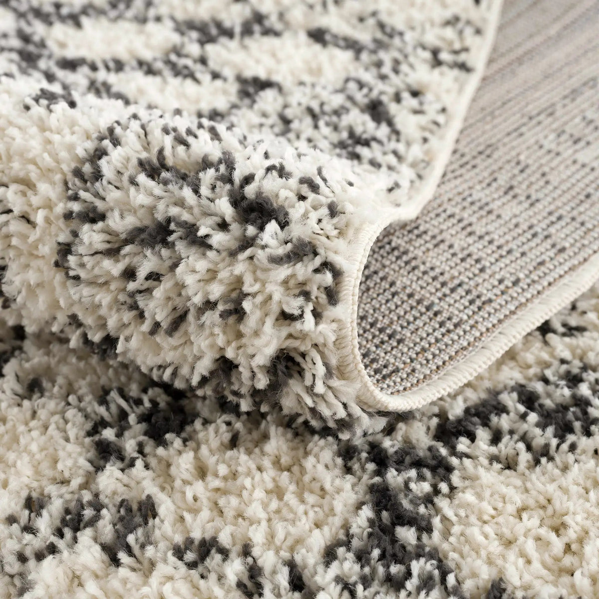 Buan Plush Area Rug from PriceLows™