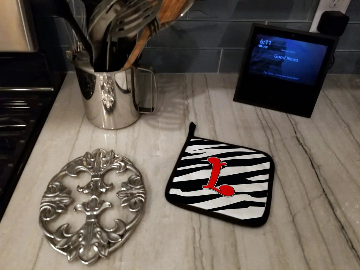 Pot Holder Set of 2 | Heat Resistant Quilted Hot Pads | 7.5 x 7.5 Inch | Letter L Initial Monogram - Zebra Red