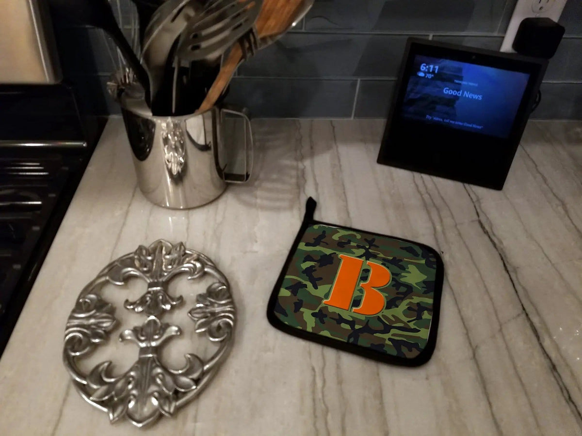 Pot Holder Set of 2 | Heat Resistant Quilted Hot Pads | 7.5 x 7.5 Inch | Letter B Monogram - Camo Green