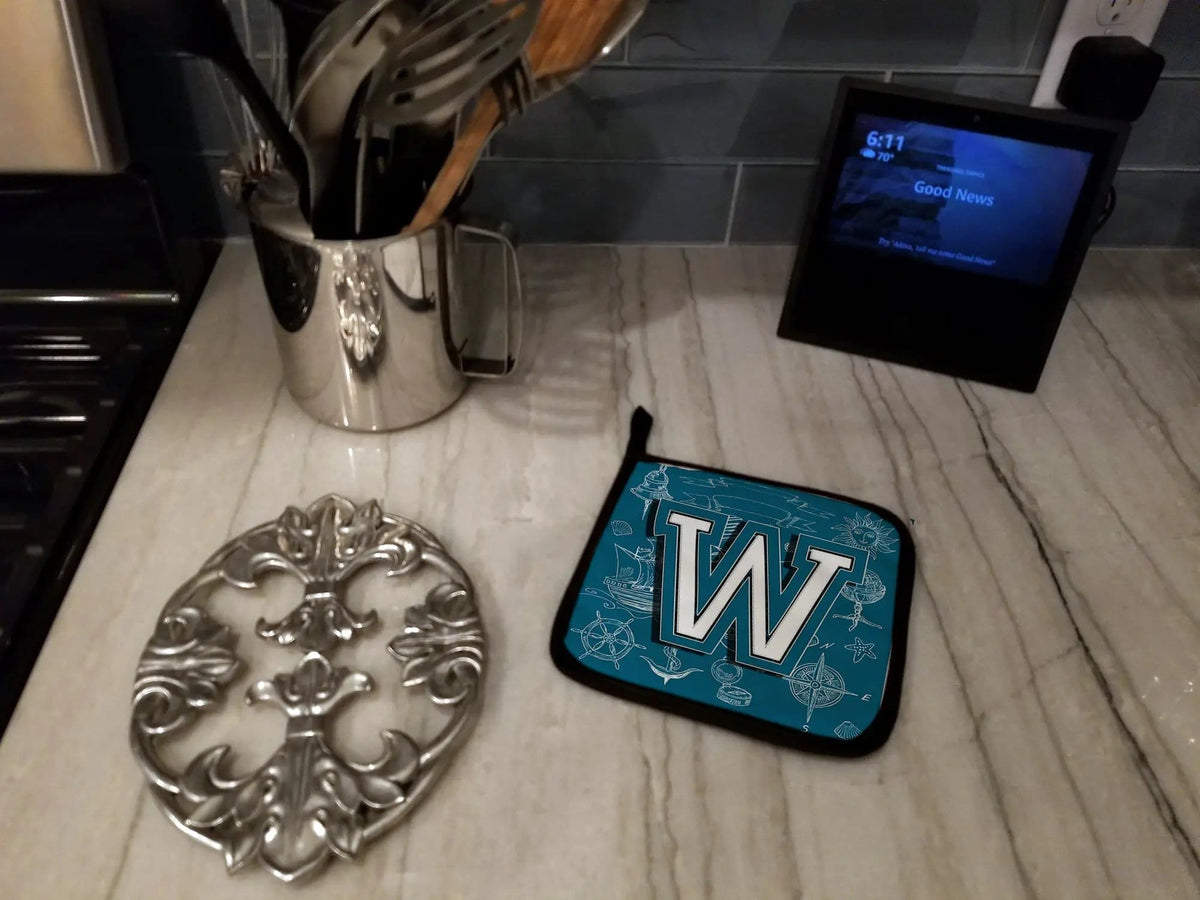 Pot Holder Set of 2 | Heat Resistant Quilted Hot Pads | 7.5 x 7.5 Inch | Letter W Sea Doodles Initial Alphabet