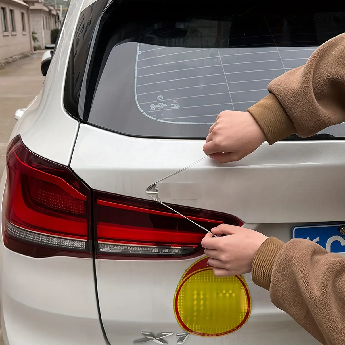Car Emblem Removal Tool | No Scratch Pry | PriceLows™