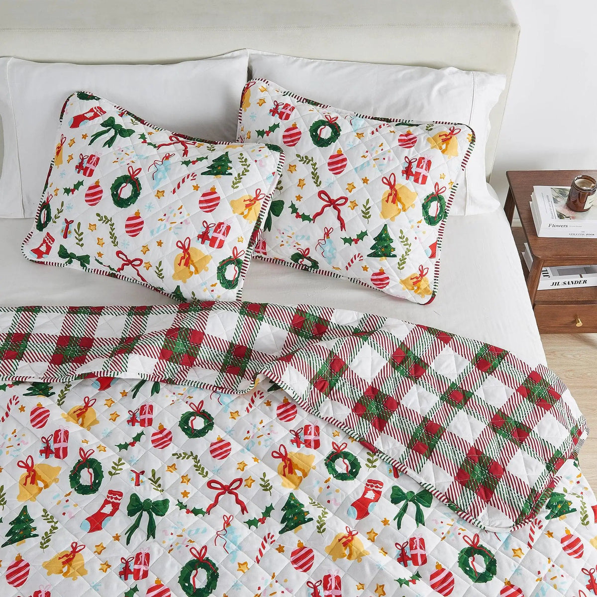 Colorful Holiday Quilt Set - Midnight Magic Collection from PriceLows™