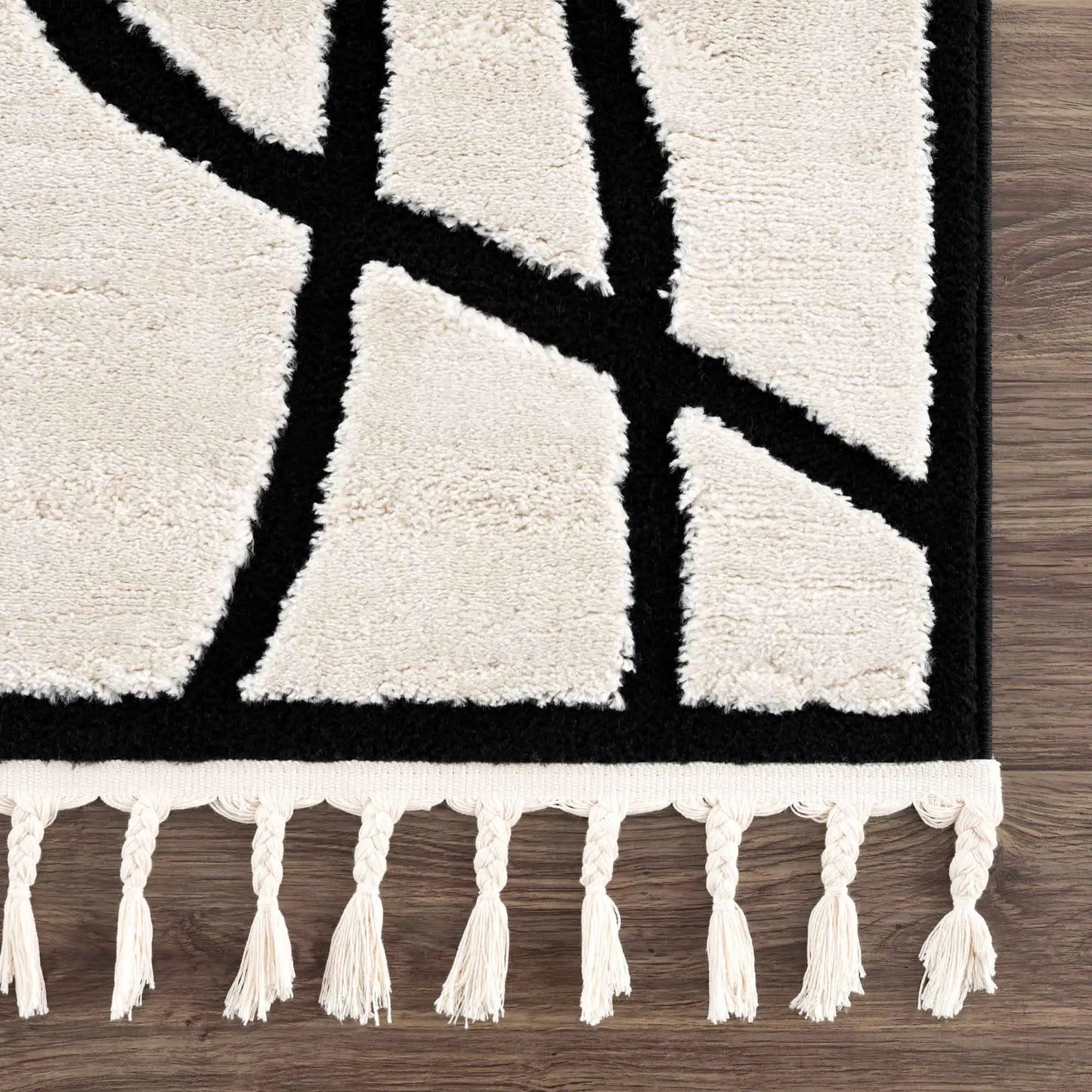 Azana Black & White Area Rug from PriceLows™