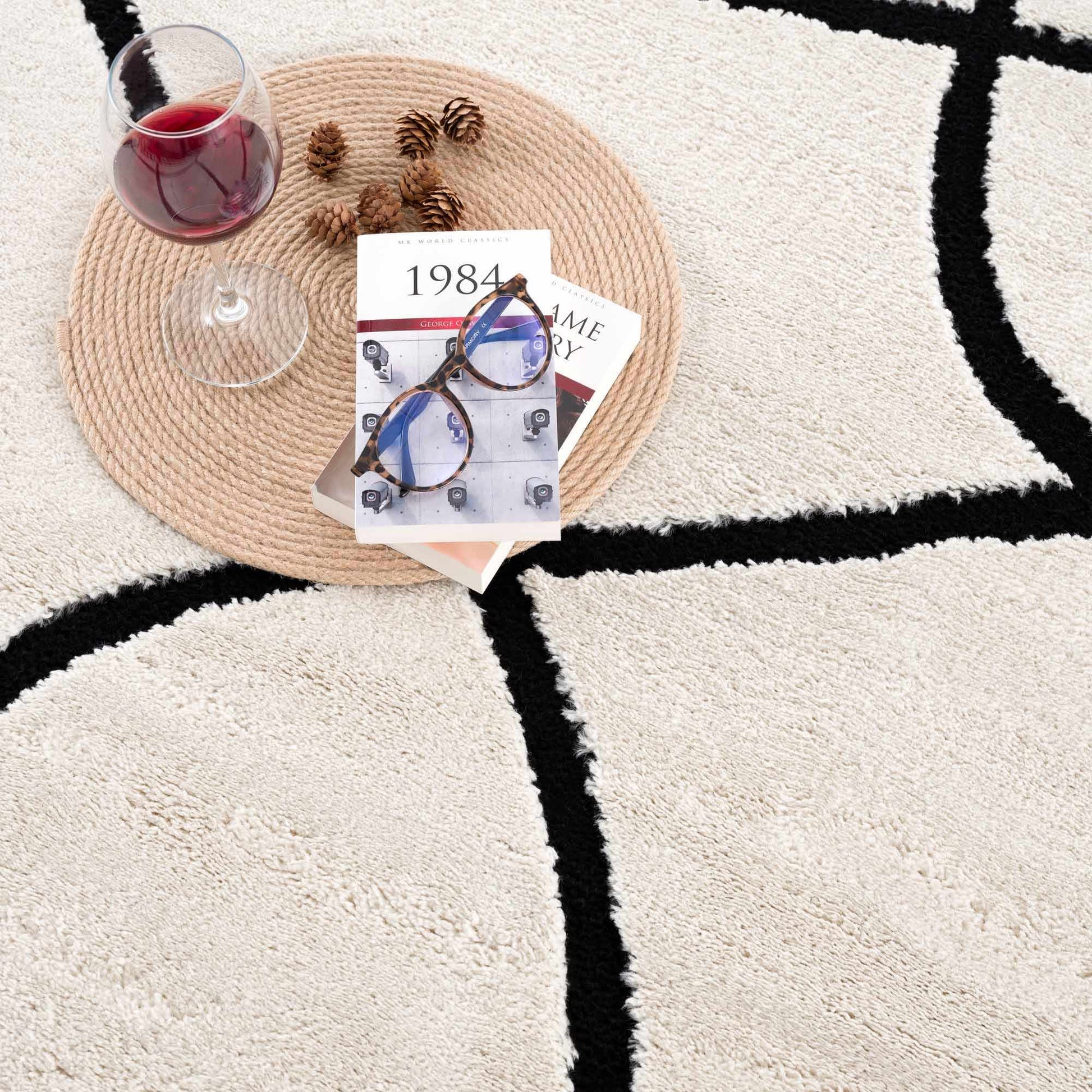 Azana Black & White Area Rug from PriceLows™