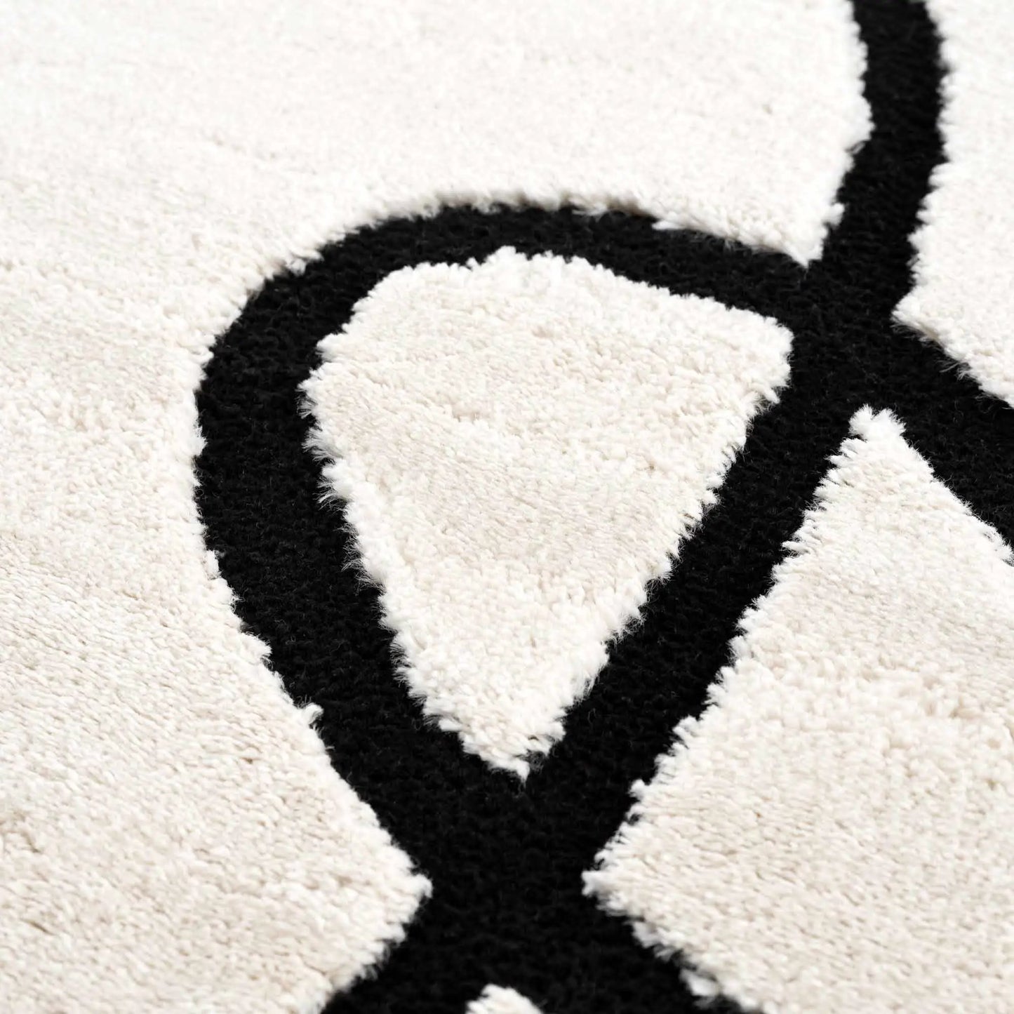 Azana Black & White Area Rug from PriceLows™