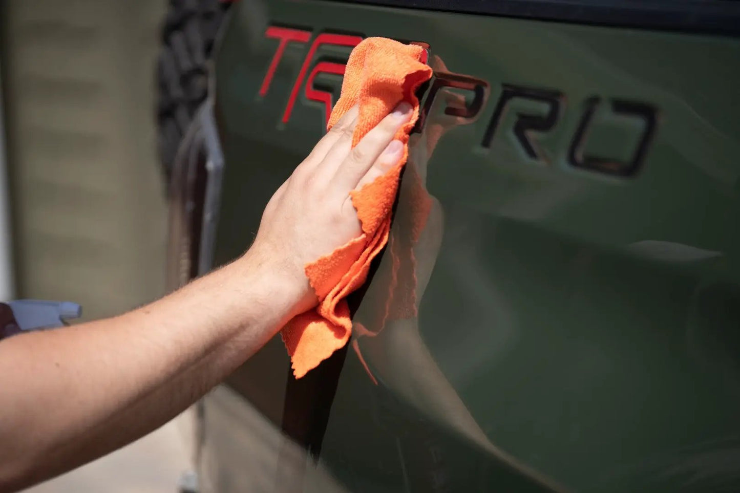Spit Shine - Carnauba Spray Wax from PriceLows™