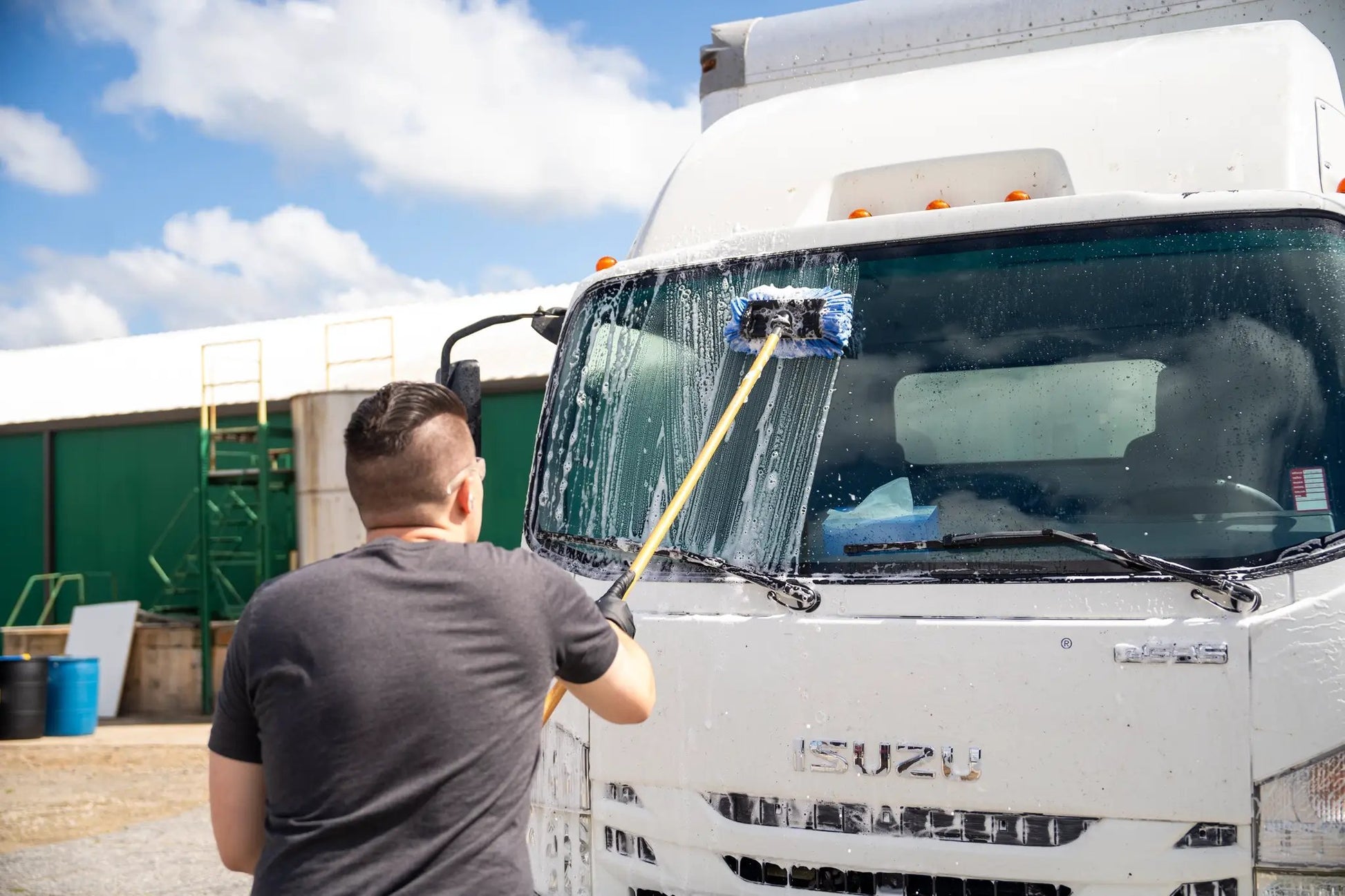 Hammer Down Heavy Duty Truck Wash Soap with Wax from PriceLows™