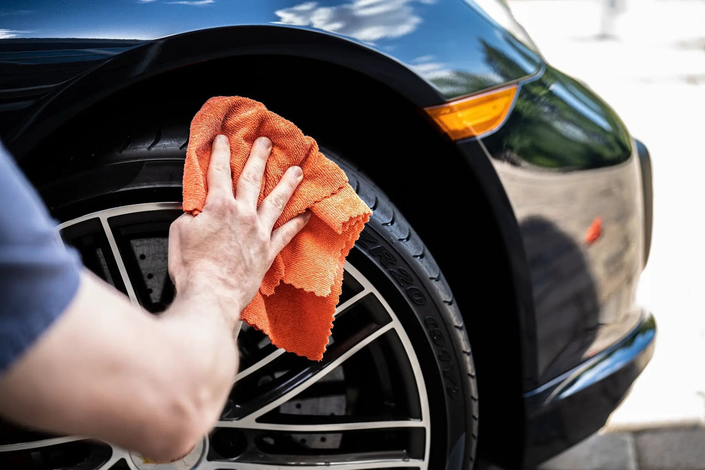 Eye Candy Extreme Tire Shine - High Gloss, Solvent, Wet Look Tire Shine from PriceLows™