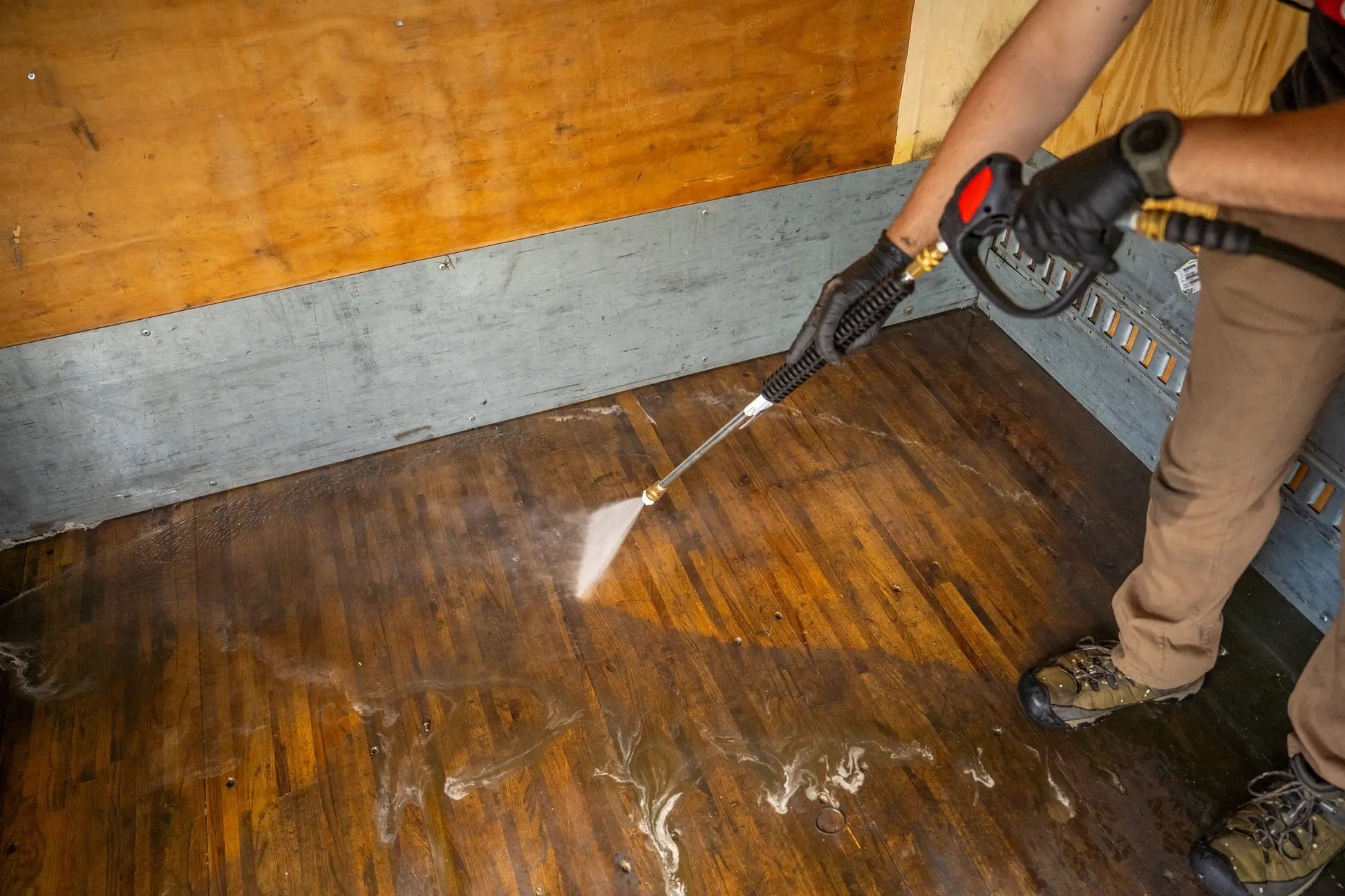 White Lightning Industrial Degreaser from PriceLows™