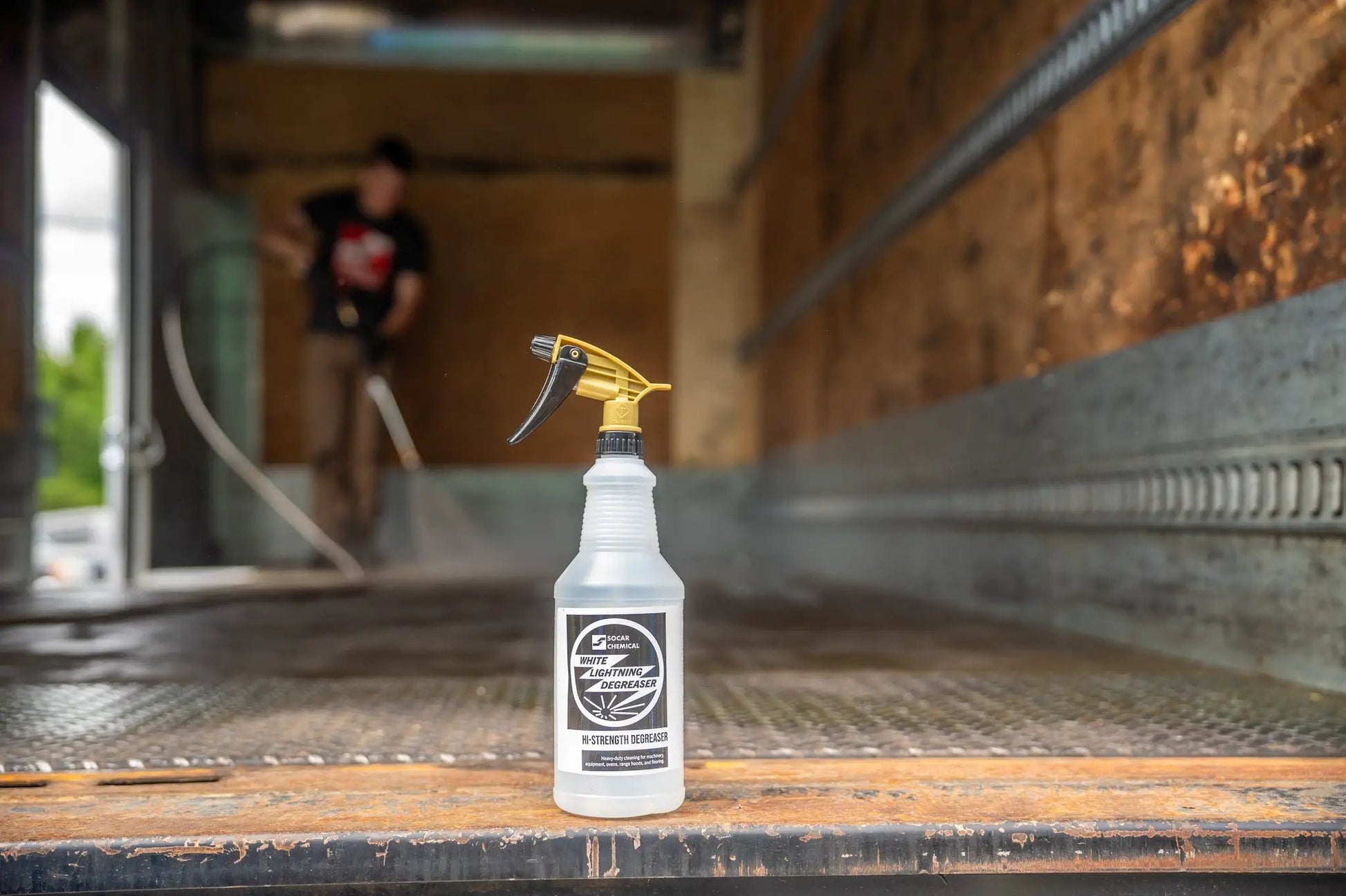 White Lightning Industrial Degreaser from PriceLows™