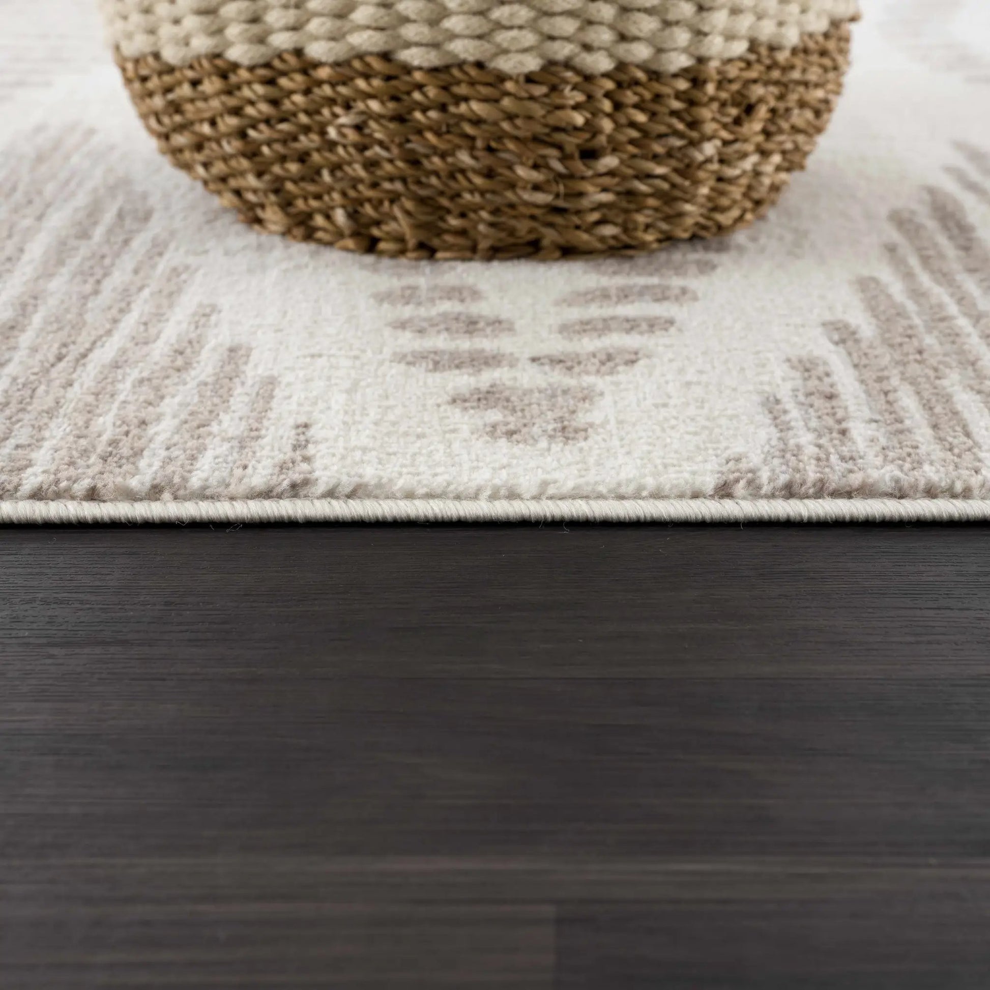 Tigrisis Beige 2328 Area Rug from PriceLows™