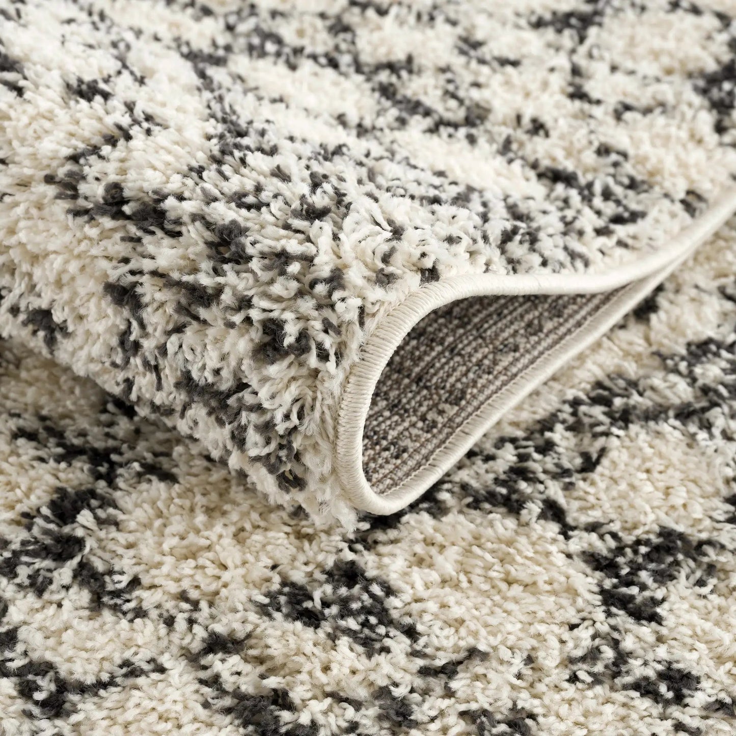 Buan Plush Area Rug from PriceLows™