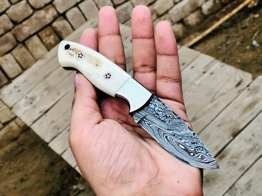 Handmade Damascus Hunting Knife | 7.5 Inch | Camel Bone Handle | Leather Sheath