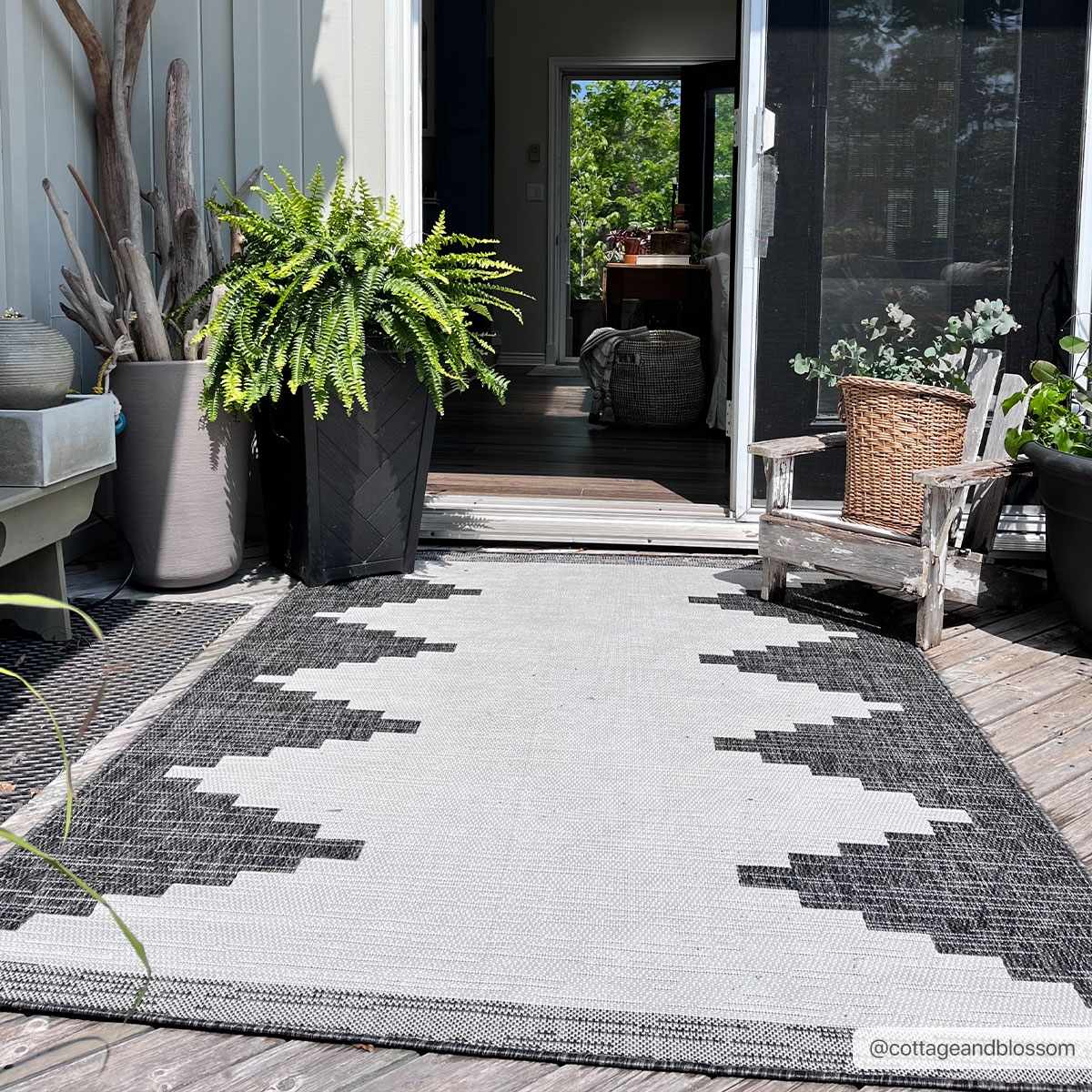 Djugun Outdoor Rug from PriceLows™