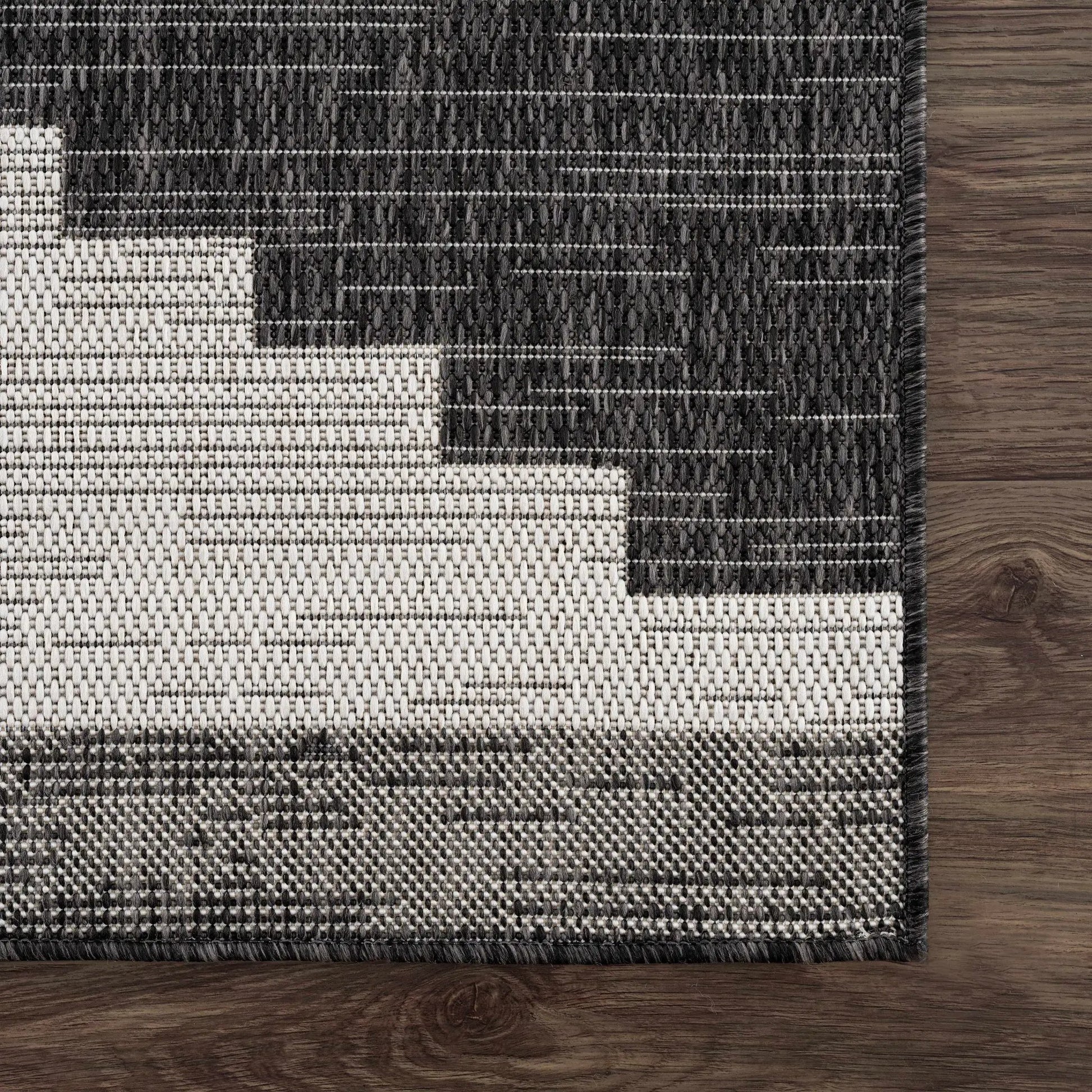 Djugun Outdoor Rug from PriceLows™