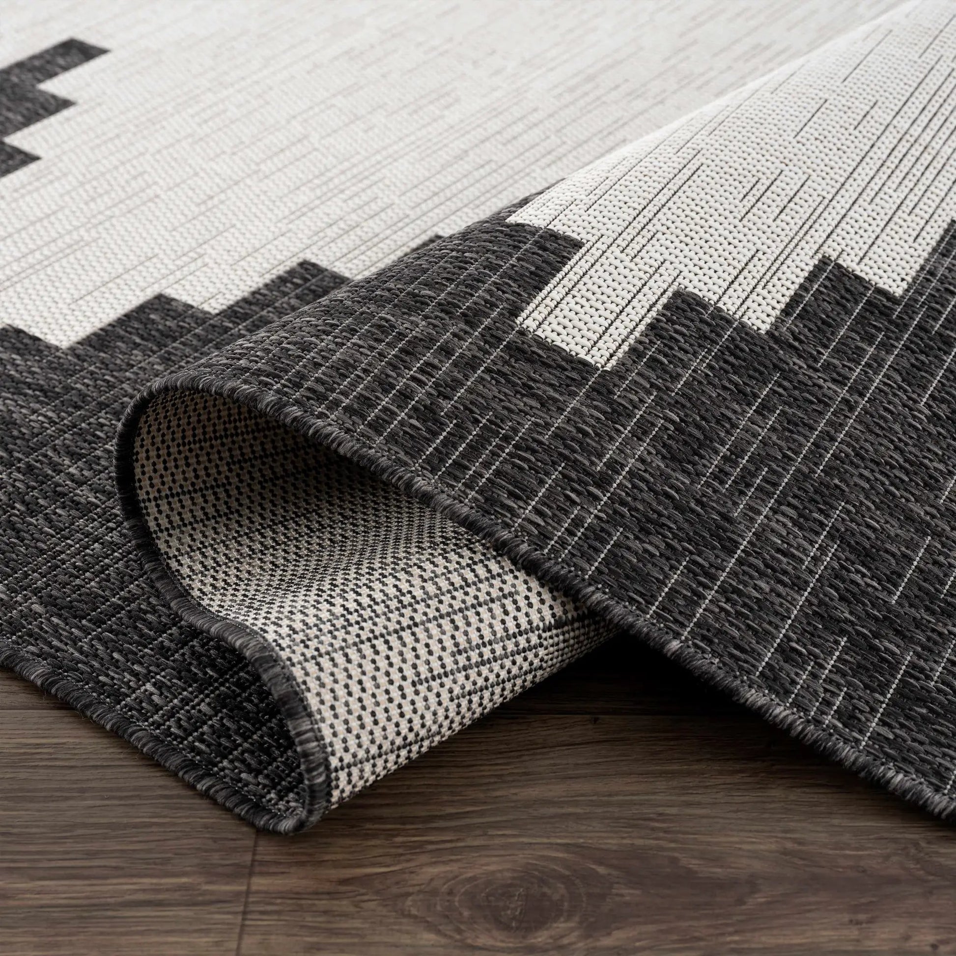 Djugun Outdoor Rug from PriceLows™