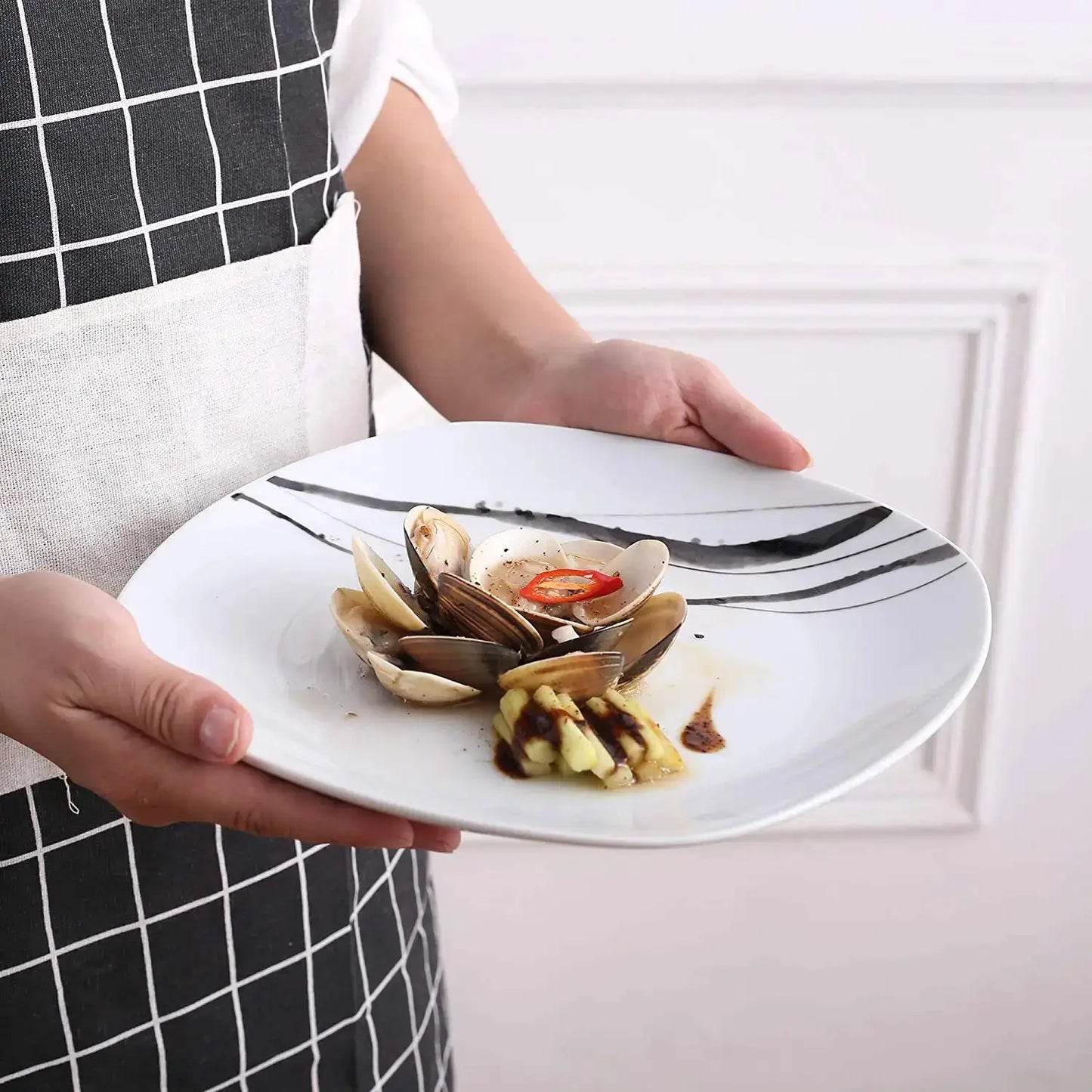 VEWEET TERESA 30/60-Piece Porcelain China Ceramic Dinner Set with Cups Saucers Dessert Plates Soup Plates Dinner Plates Set from PriceLows™