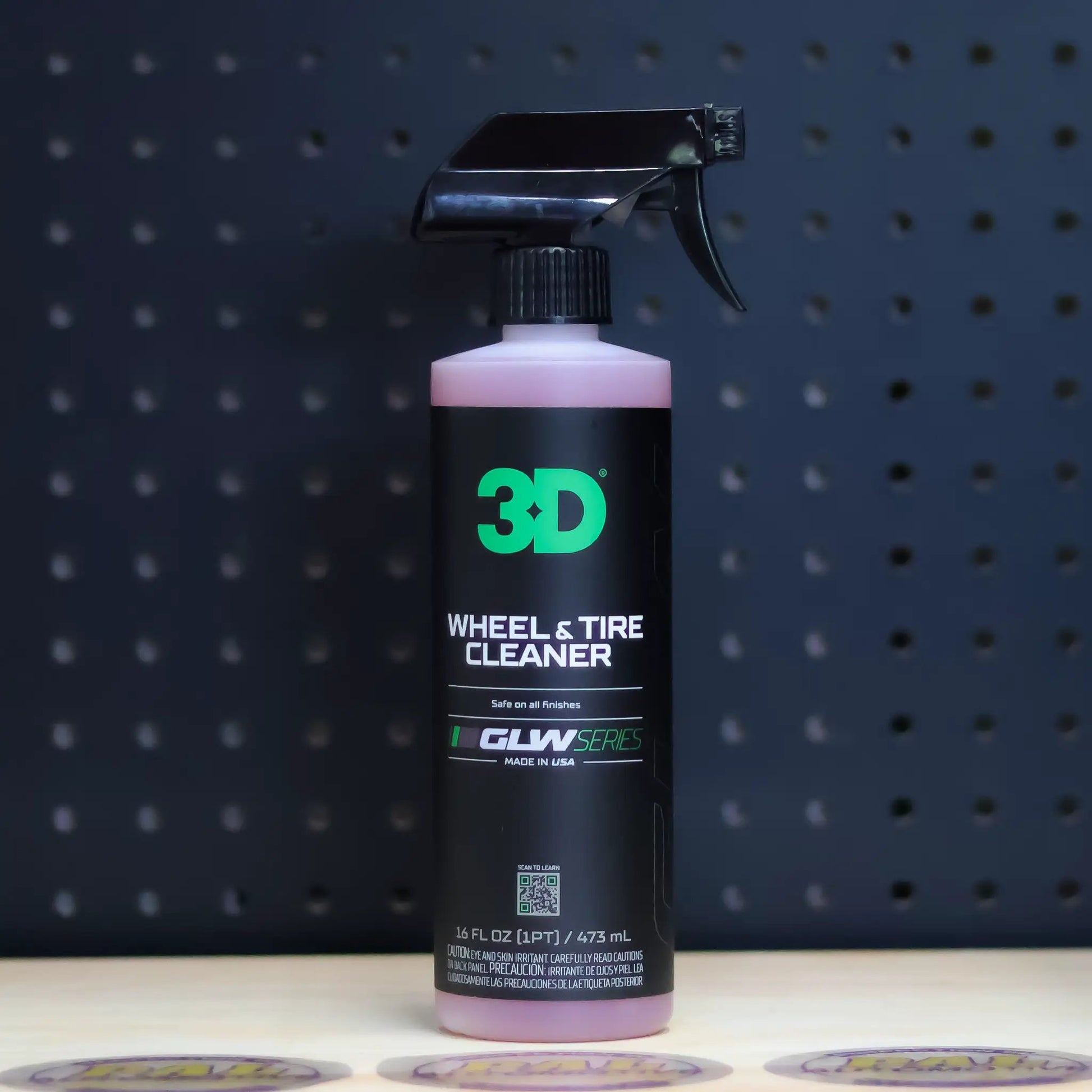 3D GLW WHEEL & TIRE CLEANER from PriceLows™